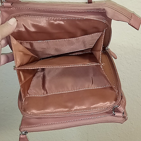 Giani Bernini Genuine Pebbled Pink Leather Triple Zip Crossbody Bag - Picture 5 of 12